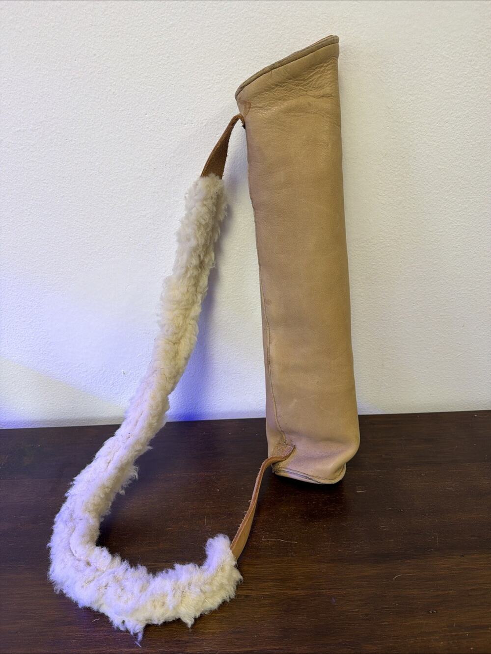 Vintage Tan Leather Back Arrow Quiver Traditional Archery Shearling Fleece Strap